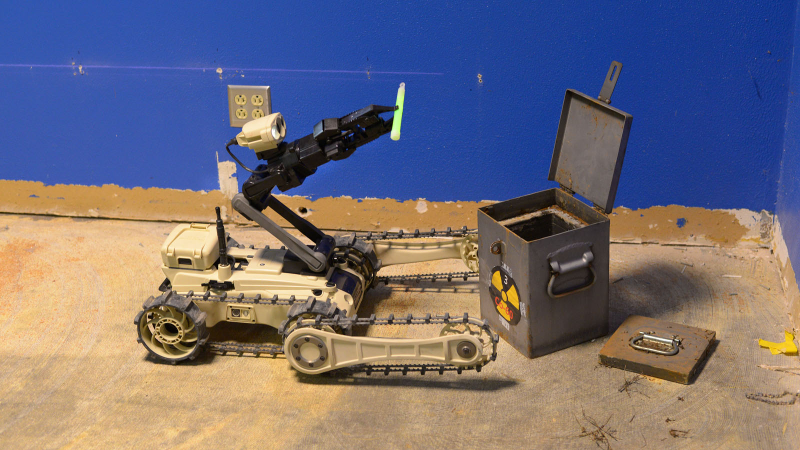 Illustration for article titled A Rodeo for Bomb Disposal Robots Looks Dangerous